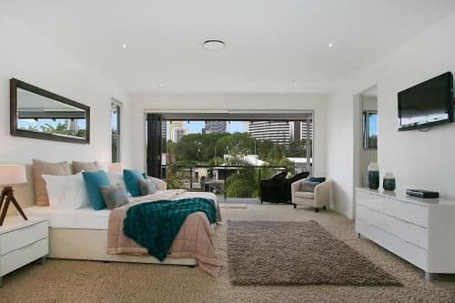 Six-Bedroom Holiday Home