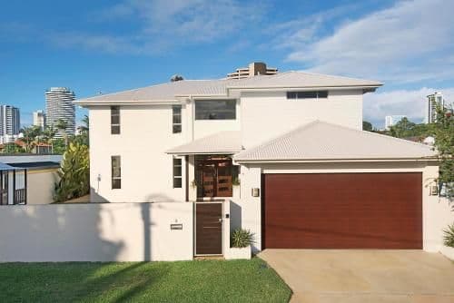 Five-Bedroom Holiday Home
