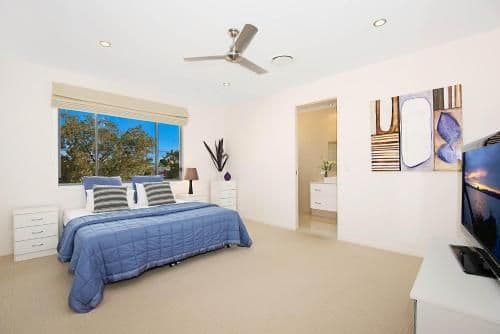 Five-Bedroom Holiday Home