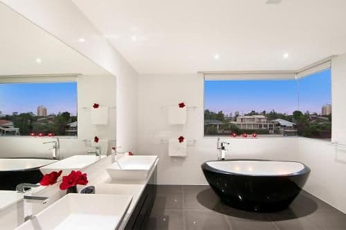 Seven-Bedroom Holiday Home