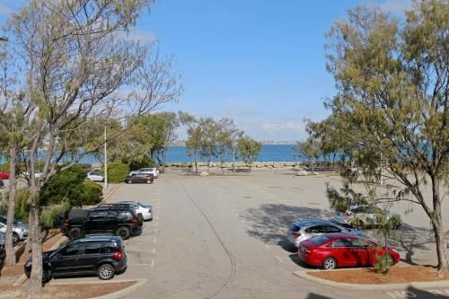 Hillarys Marina Apartment0