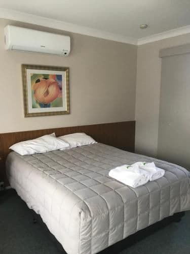 Queen Room