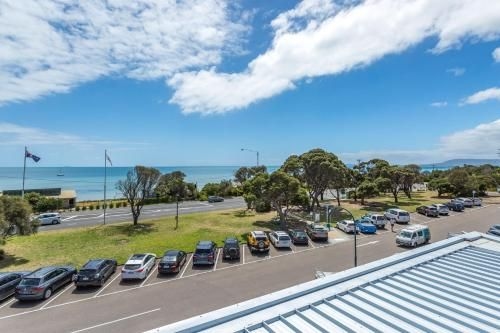 Blairgowrie Apartment 1 - on the beach3
