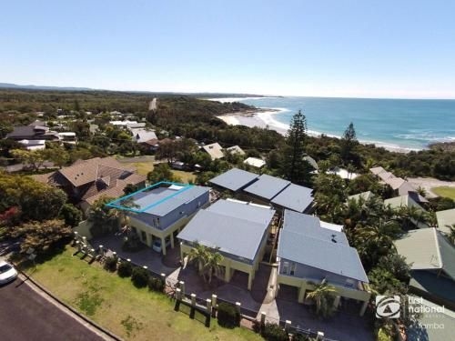 Angourie Blue 1 - Great Ocean Views - Surfing beaches0