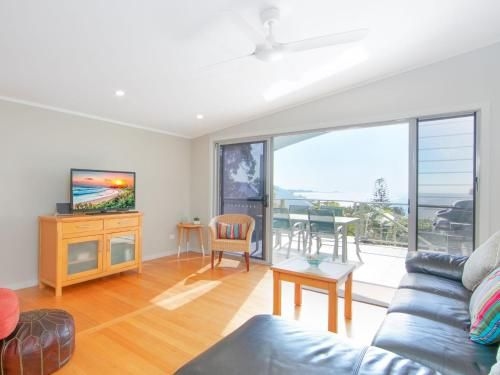 Angourie Blue 1 - Great Ocean Views - Surfing beaches3