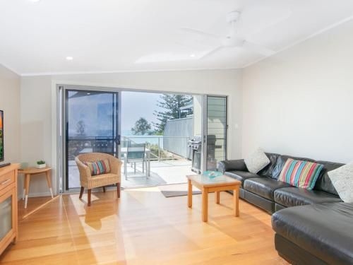 Angourie Blue 1 - Great Ocean Views - Surfing beaches2