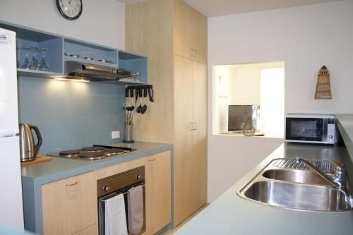 Lonsdale Shores4