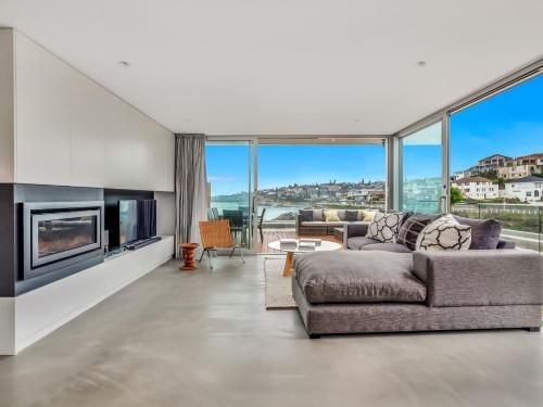 Tamarama Apartments3