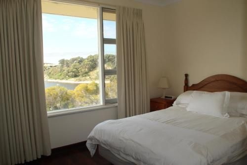 River Panorama Beach House3