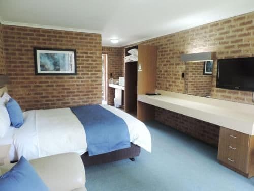 Queen Room with Garden View