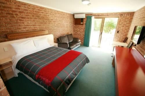 Queen Room with Garden View