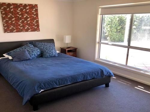 10 Hobart Road4