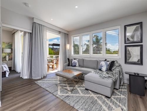 Sleek, modern and comfortable on Hastings Street0