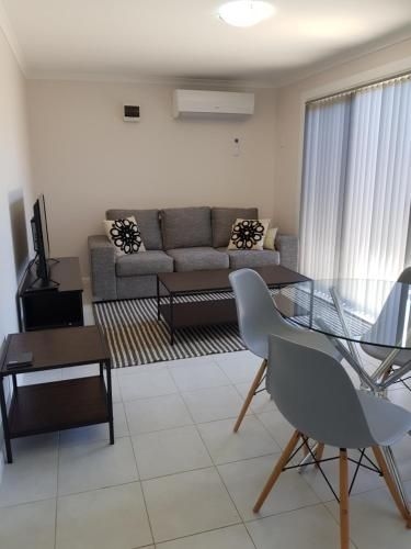 Excellent St Granny Flat0