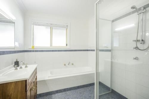 58 Seaview St - Summer Days1