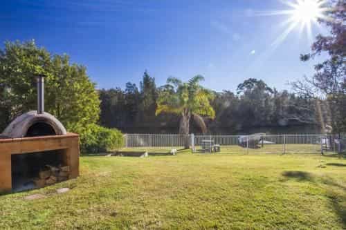 77 Lake Entrance Rd - Waterfront Wonder