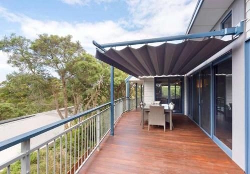 Treetop Retreat Rye4