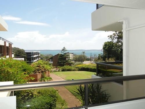 17 'The Commodore' 9-11 Donald Street - pleasant unit with open plan living0