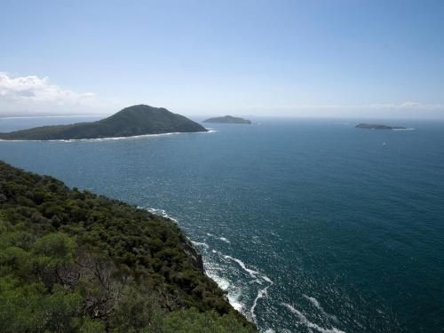 Barefoot' 7/44 Marine Drive - Fabulous Fingal Bay4