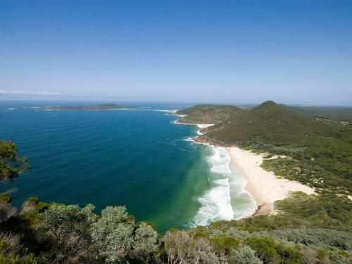 Barefoot' 7/44 Marine Drive - Fabulous Fingal Bay2