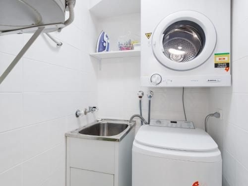 4 'Harbourside' 3-7 Soldiers Point Road - ground floor on the waterfront3