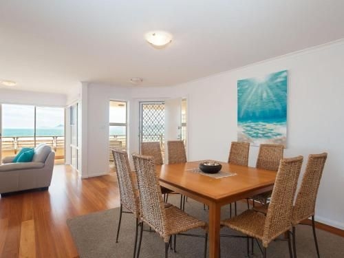 3 'The Clippers' 131 Soldiers Point Road - fabulous waterfront unit2