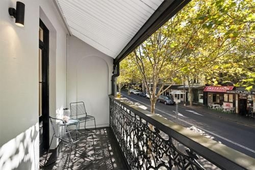 Stylish Terrace Steps From Darling Harbour And ICC4