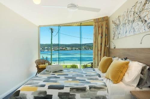 Three-Bedroom Apartment with Lake View