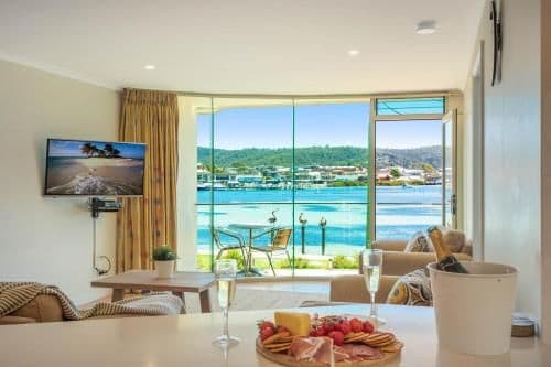 Three-Bedroom Apartment with Lake View