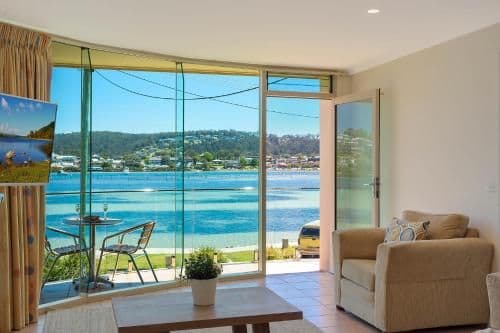 Three-Bedroom Apartment with Lake View