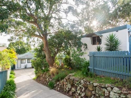 Sunset Beach House - Soldiers Point Sleeps 91