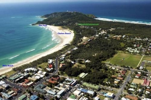 surfside6 @ james cook - Clarkes Beach2
