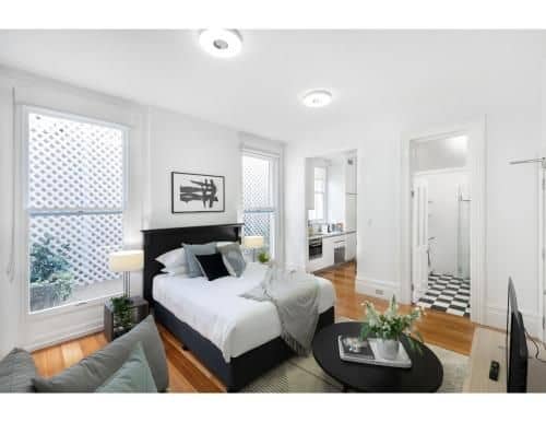 Renovated studio in bohemian area close to city Renovated studio in bohemian area close to city