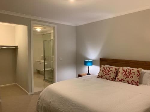 Standard King Room with Shower