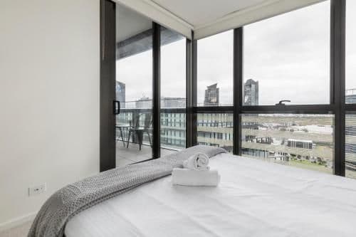 Apartment with Lake View