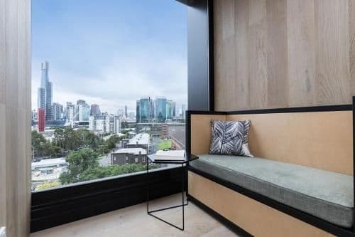 One-Bedroom Apartment with City View