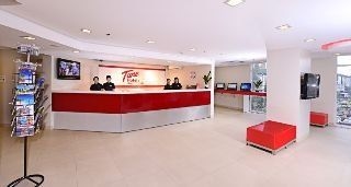 Tune Hotel Cebu0