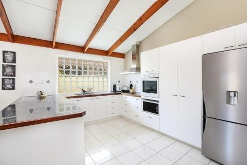Michael Street 39, Golden Beach1