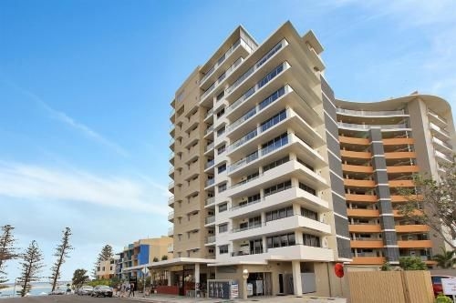 Monaco Unit 905, 12 Otranto St1