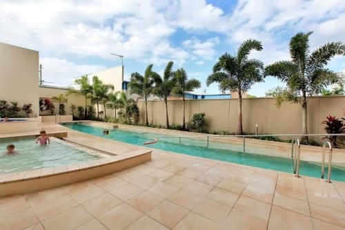 Monaco Unit 905, 12 Otranto St4