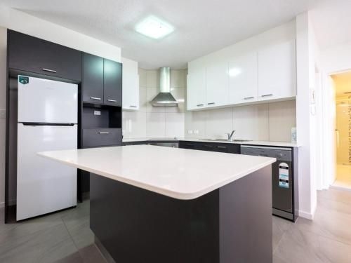 Pacific Towers Unit 4, 19 Ormonde Tce Kings Beach2