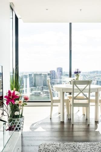 Sky High Two-Bedroom Two Bathroom Apartment with Harbour Views