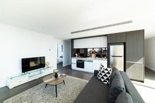 Sky High Three-Bedroom Two Bathroom Apartment with Dual Harbour Views