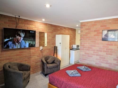Deluxe Queen Room