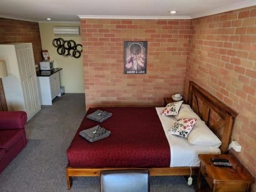 Deluxe Queen Room