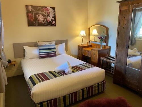 Grand Neath Hotel4