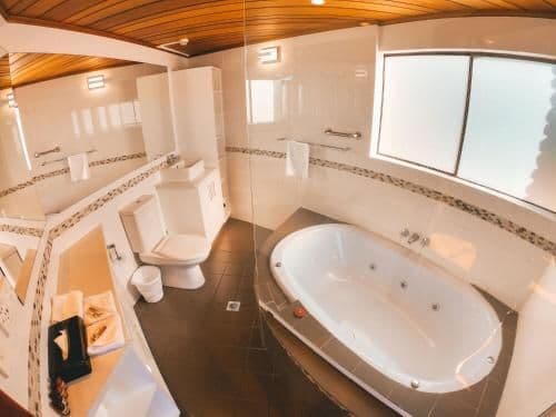 Queen Room with Spa Bath