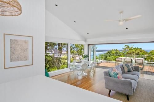 Luxury on the Hill, Noosa Heads4