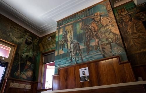 Criterion Hotel Gundagai3