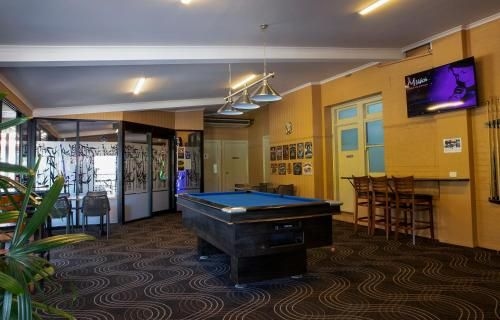 Criterion Hotel Gundagai2